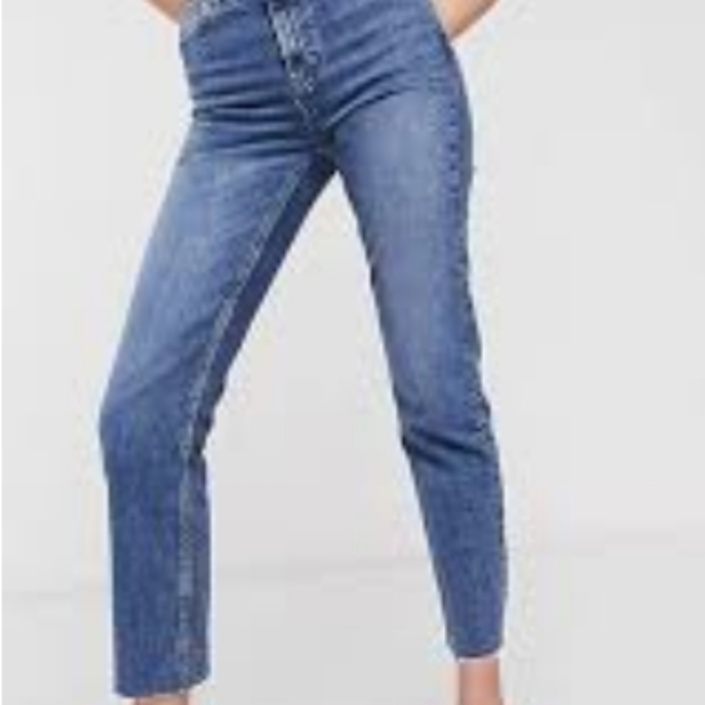 Topshop straightforward raw edge and waist 28